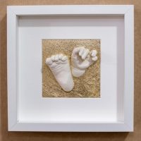 רגל ויד של תינוק