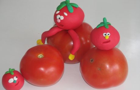 עגבניה מפלסטלינה